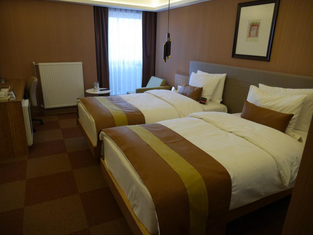 The Crater Hotel Tatvan Phòng bức ảnh